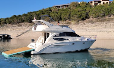 Meridian 341 sedan Yacht rental on Lake Travis!!