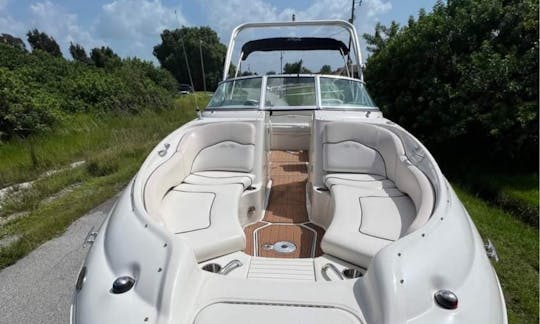 Sea Ray 240 Sundeck Rental In Huntersville, North Carolina