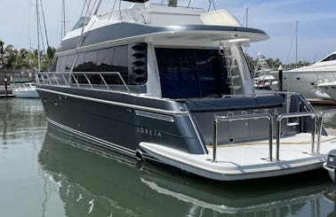 Luxurious yacht 60ft Carver Pilothouse at Nuevo Vallarta / Puerto Vallarta