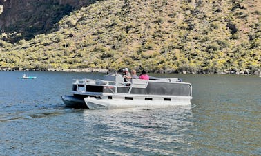 Sun Tracker Relaxing Party Pontoon with Bluetooth Radio