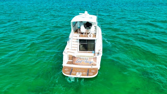 55' Sedan FlyBridge 🛥 || Incredible Luxury Yacht In Miami!