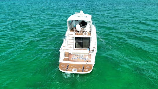 55' Sedan FlyBridge 🛥 || Incredible Luxury Yacht In Miami!