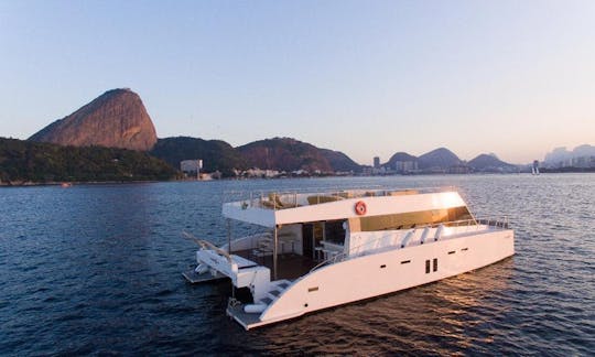 ブラジルのリオデジャネイロでのパーティーヨットVivere Xtreme 47フィートレンタル