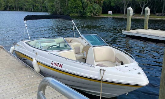 21' Chaparral - Great for Watersports, Lounging, Fishing or Parties!