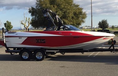 Beautiful 22' Axis T22 with lots of room - Low hours/like new and fully equipped with surf system, boards and tube. (Multiple Day discounts)  (Lake Buena Vista, Lake Tahoe, Lake Nacimiento, Lake Pyramid, Buena Vista Lake))