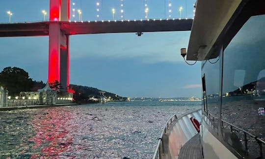 Beautiful Motor Yacht for tours in İstanbul