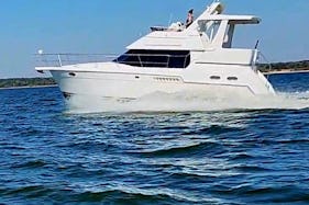 Best Deal out there! 41ft. Carver Motor Yacht Charter on Lake Texoma