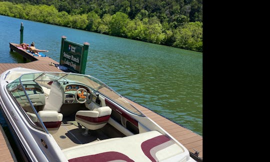 21' Chaparral Pleasure Ski Boat in Austin, Texas!