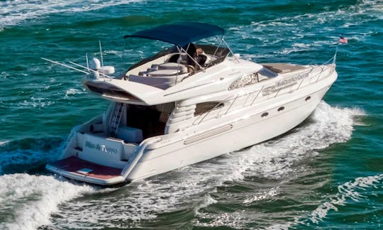 60ft Mio & Tuyo Motor Yacht Rental in Coral Gables, Florida