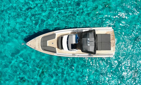 FJOR 36 Luxury Motor Yacht Charter in Eivissa