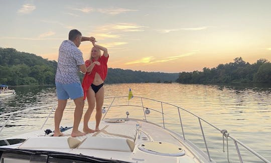 The Commodore Yacht | 13PPL | $500h 