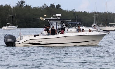 Profitez d'une expérience de navigation dans un banc de sable ou une île à l'autre grâce à la console centrale Hydrasports 28