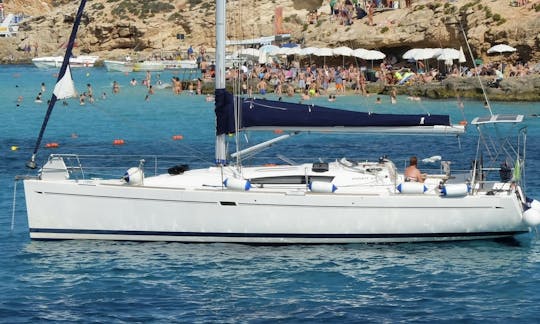 Rent a daysailer in Ta' Xbiex, Malta