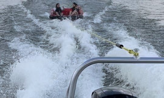 Pontoon Boat in Grand Prairie / Cedar Hill Joe Pool Lake