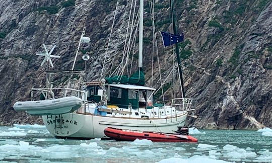 Sailing Alaska Inside Passage Morgan 46' Sailing Vessel For Hire