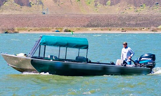 Guided Fishing Trips on the Columbia River in Oregon
