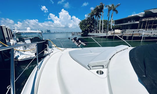 50ft Silverton Yacht in Miami Beach