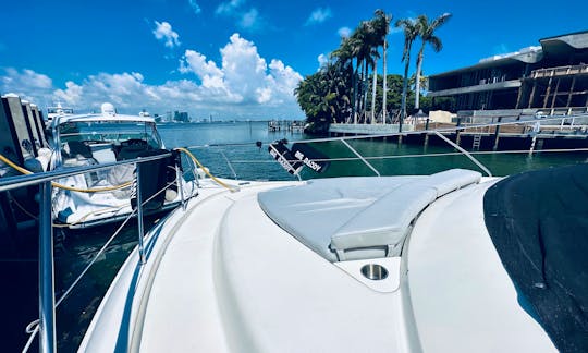 50ft Silverton Yacht in Miami Beach