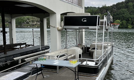 14ppl lake austin BEER PONG $150 - $185/hr WKEND