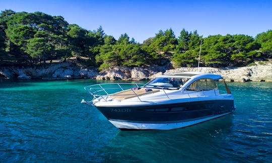 Rent a cool Jeanneau Leader 10 yacht and cruise around Dubrovnik, Croatia