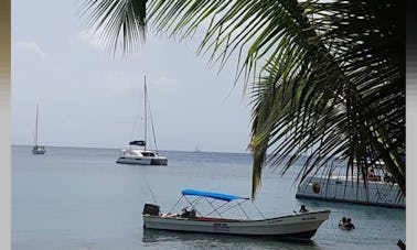 Petit bateau à louer à Castries