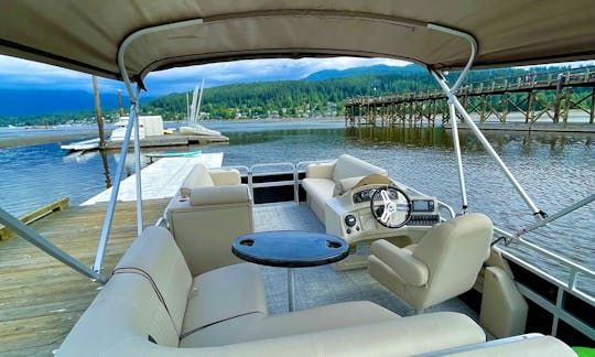 Party Legend Pontoon Boat in Vancouver