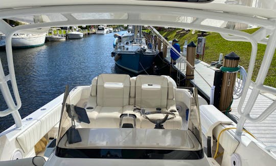Stunning 40' Intrepid in Fort Lauderdale with Captain Mark/ Fuel included
