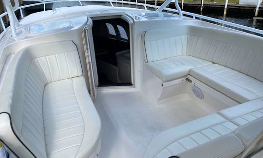 Comfortable seating area under the large hardtop