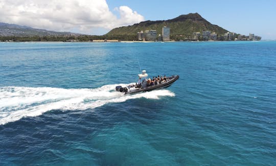 Private Tour and Snorkeling on the fastest boat in Waikiki!