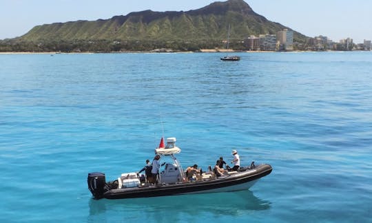 Private Tour and Snorkeling on the fastest boat in Waikiki!