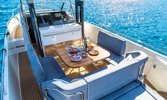 Rent the Luxurious Nimbus 2020 Boat in San Diego for 9 Passengers - Book Now!