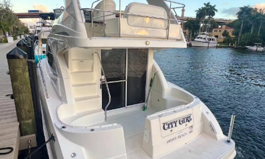 CITY GIRL 40 Motor Yacht Rental in Coral Gables, Florida