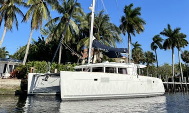 Navegando por Miami e Key Biscayne a bordo do Catamaran Lagoon 450F