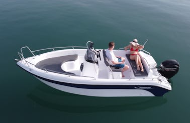 Santorini Boat Rentals without licence