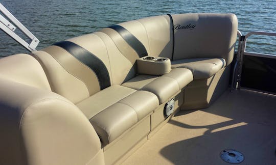 Bentley Encore Pontoon Boat Rental in Horseshoe Bay Lake LBJ & Marble Falls