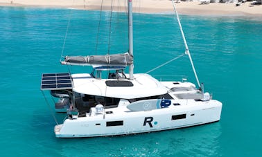 Private Luxury Catamaran Day Charter (All-inclusive) in St. Maarten