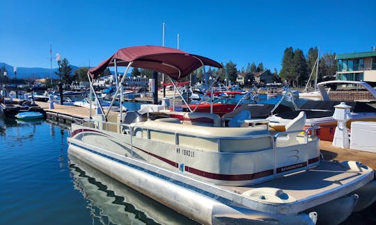 25' Party Cruiser in Lake Tahoe!