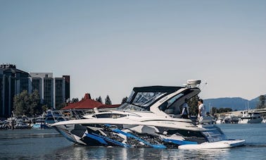 33ft Regal Luxury Yacht in Vancouver, BC!