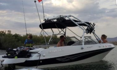 19’ Four Winns w Wake tower 220HP and extended swimstep