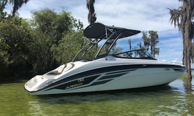 21' Yamaha Jetboat - Cruising & Wake Sports in Orlando