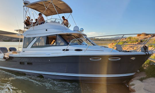 Lake Havasu: New Fly Bridge Yacht for Charter!