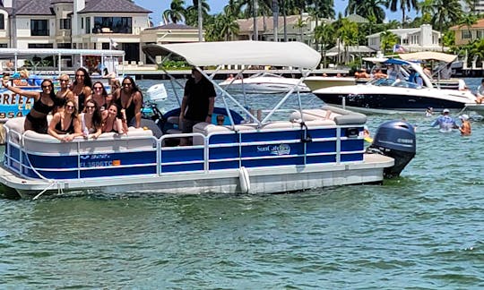 Suncatcher 23ft Pontoon Boat - PARTY BOAT COME HAVE FUN