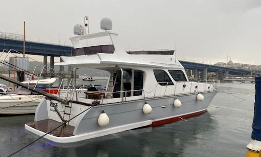 Beautiful Motor Yacht Charter in İstanbul