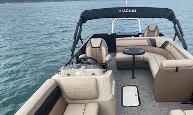 Viaggio Tritoon for rent in Canyon Lake