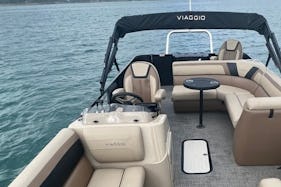 Viaggio Tritoon for rent in Canyon Lake