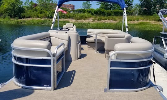10 Passenger Comfortable  Pontoon Boat - for fun with families / friends