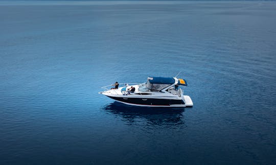 Croisières quotidiennes incroyables en mer en Crète à bord du yacht à moteur Regal 2860