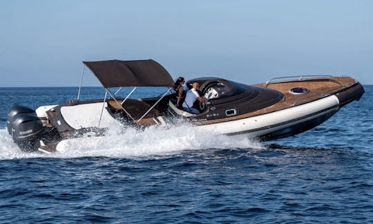 Lancha motora RIB PRINCE de 35 pies y 600 CV para excursiones privadas desde Hvar