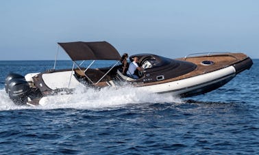 Lancha motora RIB PRINCE de 35 pies y 600 CV para excursiones privadas desde Hvar