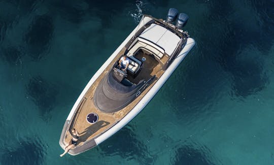 Lancha motora RIB PRINCE de 35 pies y 600 CV para excursiones privadas desde Hvar